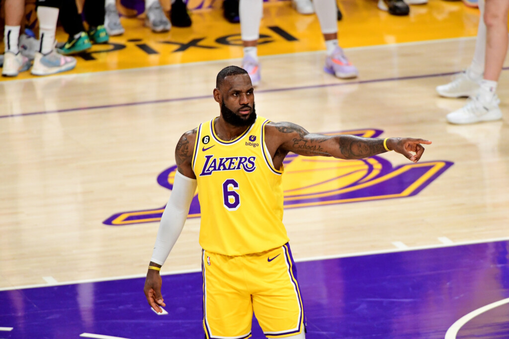 Jack Nicholson Watches On Courtside As La Lakers Dominate Memphis Grizzles To End Series