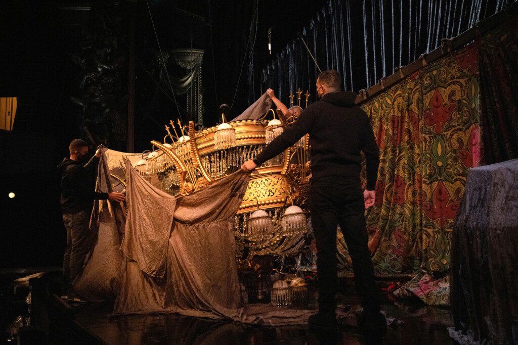 ‘phantom Of The Opera’ Superfans Say Goodbye To Broadway’s Longest Running Show