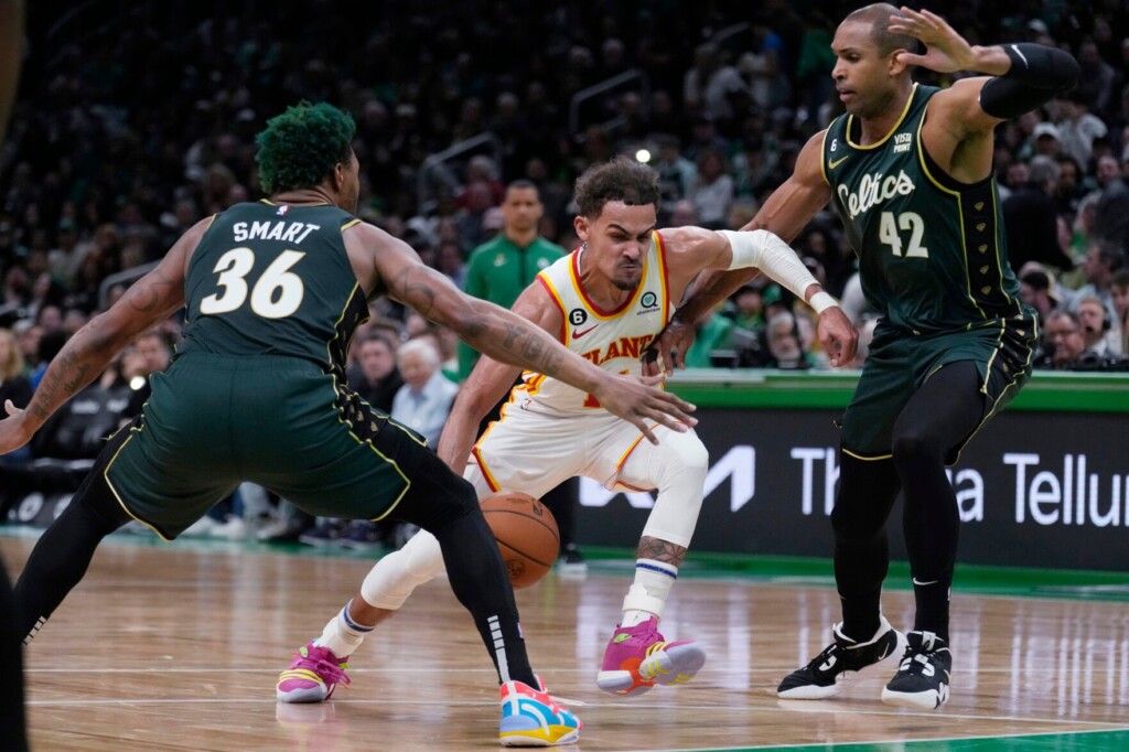 Young’s Long 3 Lifts Hawks To 119 117 Win Over Celtics