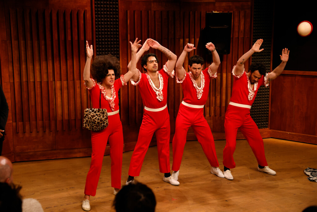 Molly Shannon’s Iconic ‘snl’ Character ‘sally O’malley’ Returns As The Jonas Brothers’ Choreographer