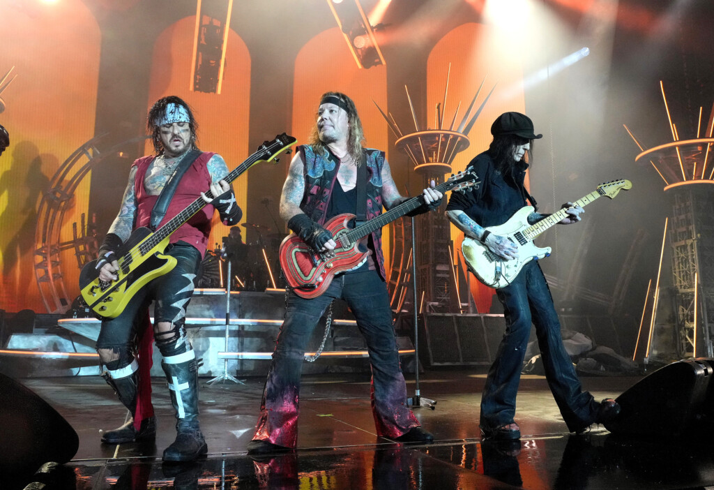 Mötley Crüe Guitarist Mick Mars Files Lawsuit Against Band After Touring Dispute
