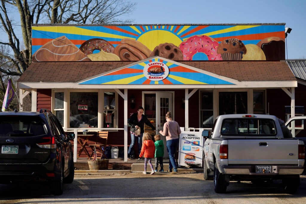 Donut Painting Sparks Free Speech Debate In New Hampshire Town