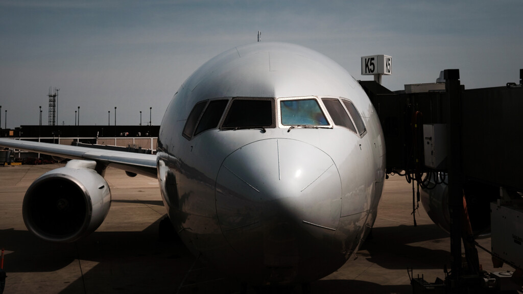 Cdc Eases Certain Covid 19 Vaccine Requirements For International Travelers To Us