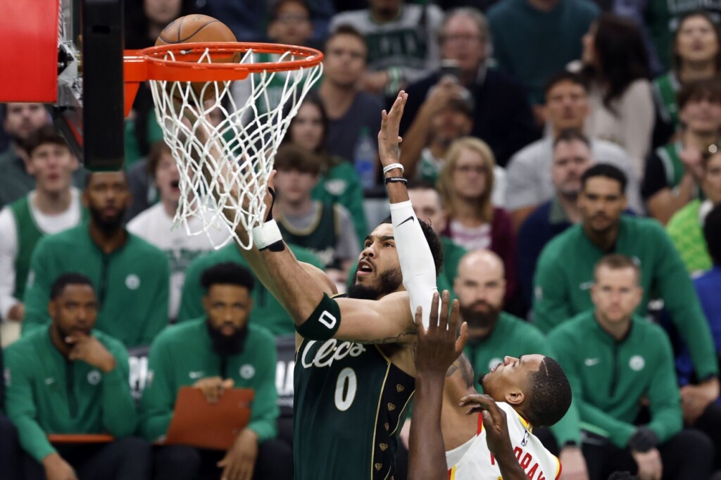 Celtics Build Big Early Lead, Roll By Hawks