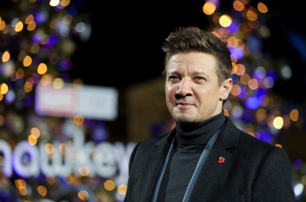 Jeremy Renner Got A Hilarious Fake Cameo From Paul Rudd After Snow Plow Accident