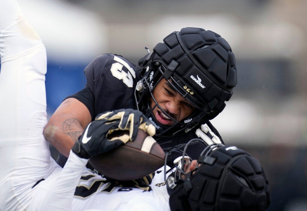 Sanders Sees Numerous Colorado Players Enter Transfer Portal