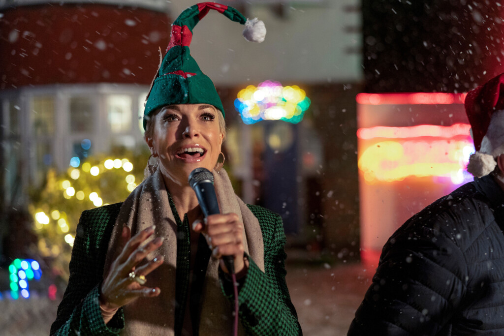 ‘ted Lasso’ Star Hannah Waddingham Tapped For Apple Tv Christmas Musical Special