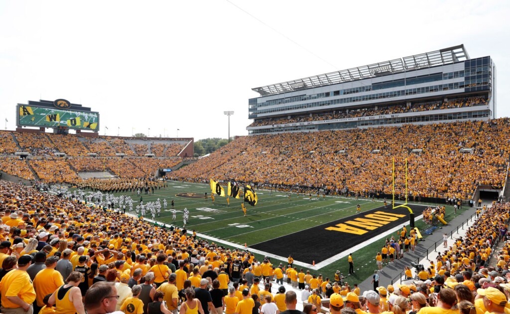 Iowa, Iowa St Announce Investigations Into Athlete Gambling