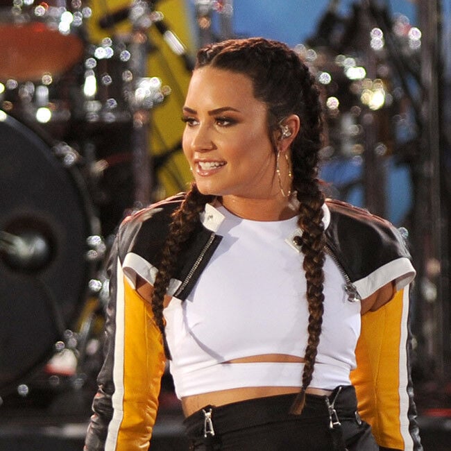 Jamie Foxx Is Out Of The Hospital, Elon Musk Hires New Twitter Ceo, And More Recent Celebrity News