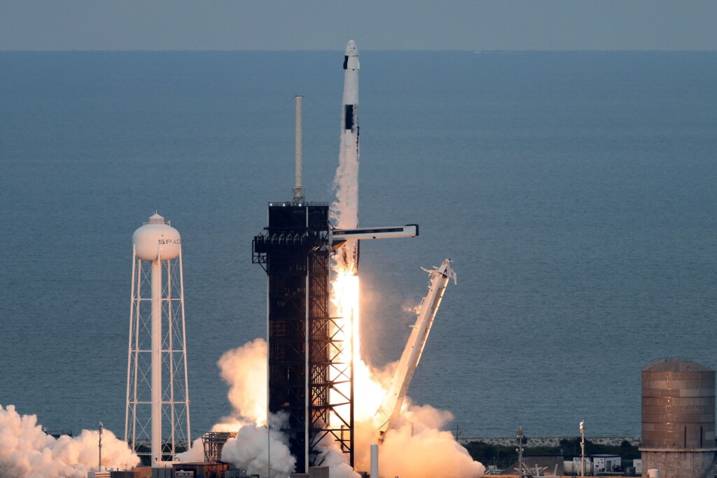 Spacex Mission Lifts Off With Former Nasa Astronaut, Three Paying Customers