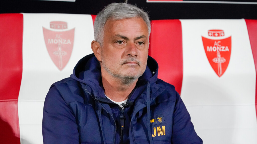 Jose Mourinho Says He Wore A Microphone During Match To ‘protect’ Himself Against The Referee