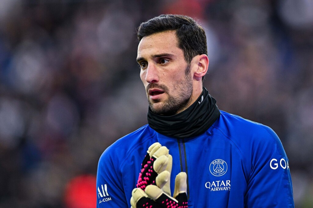 Paris Saint Germain Goalkeeper Sergio Rico Seriously Injured In Horse Accident