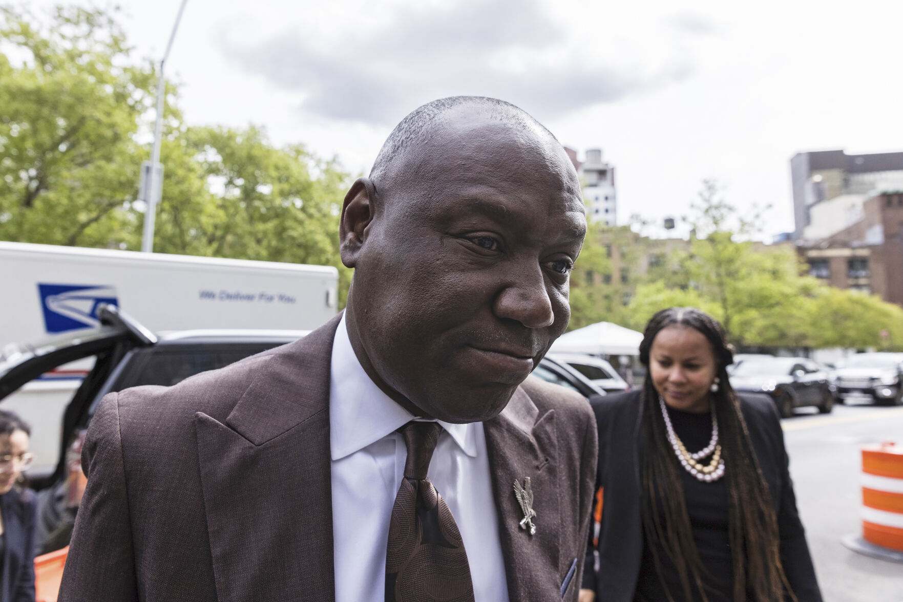 <p>Attorney Ben Crump arrives at Manhattan Federal Court on Wednesday, May 3, 2023, in New York.</p>