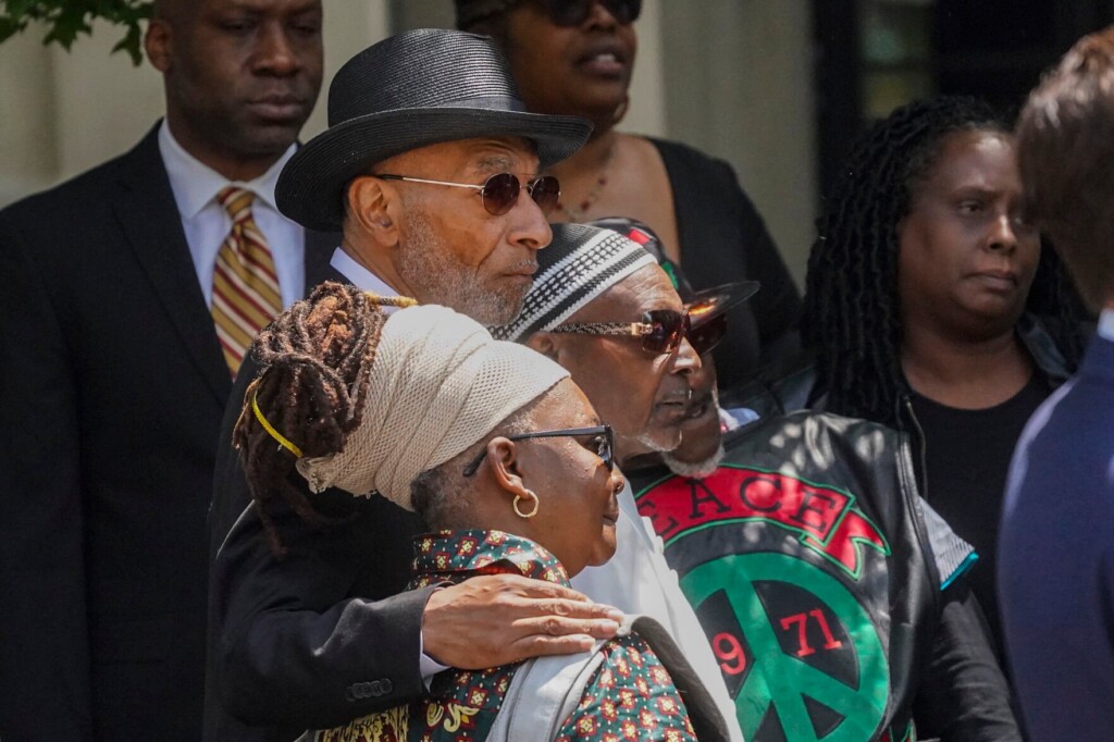 Nyc Subway Rider Choked To Death Mourned At Manhattan Church: ‘what Happened To Jordan Was A Crime’