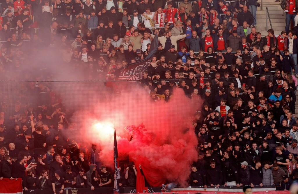 West Ham Players Clash With Az Alkmaar Fans In Bid To Protect Families Inside Stadium