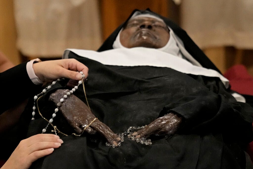 Nun Whose Body Shows Little Decay Since 2019 Death Draws Hundreds To Rural Missouri