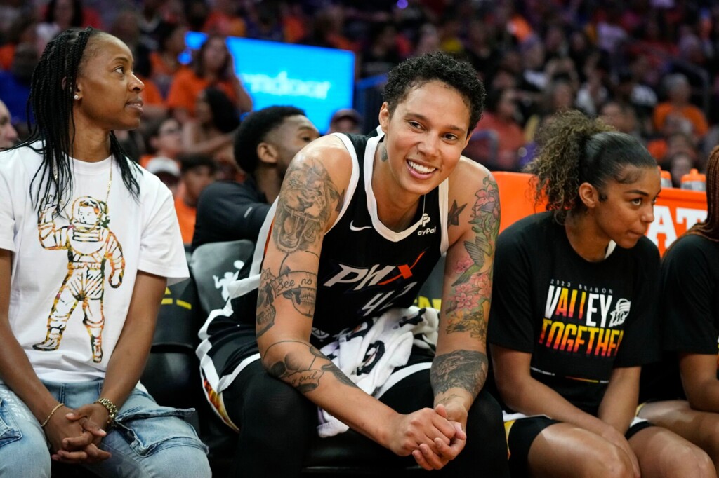 Griner Gets Warm Welcome In First Home Game Since Being Detained