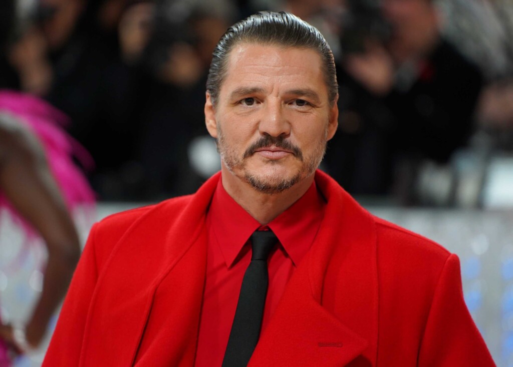 Pedro Pascal Says He Got An Eye Infection From Fans Recreating His ‘game Of Thrones’ Death Scene