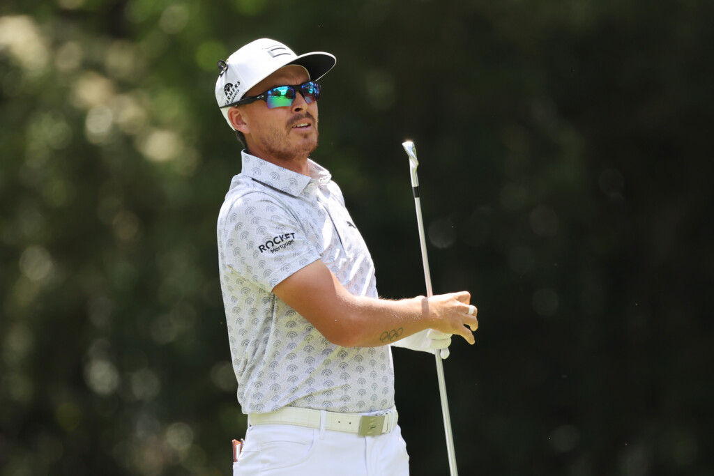 Rickie Fowler Picks Up Snake With Golf Club At Wells Fargo Championship