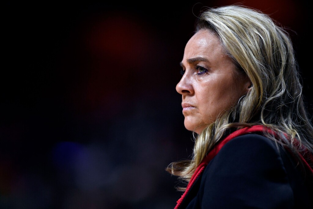 Las Vegas Aces Head Coach Becky Hammon Suspended After Wnba Probe
