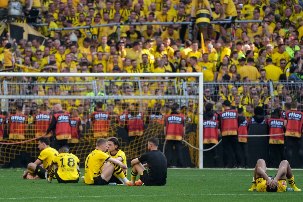 Bayern Munich Wins 11th Straight Bundesliga Title After Borussia Dortmund Draws On Dramatic Final Day