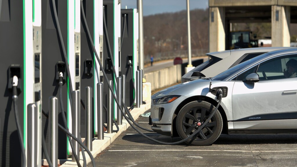 Move To Electric Vehicles Could Save Nearly 90,000 Lives In Us By 2050, Study Says