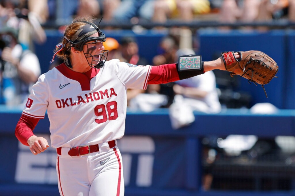 Oklahoma Faces Florida State, Seeking 3rd Straight Softball Title