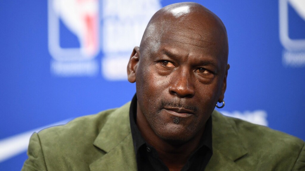 Michael Jordan Reaches Agreement To Sell Majority Stake In Nba’s Charlotte Hornets