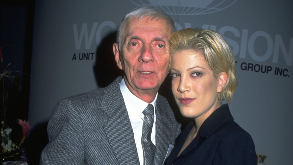 Tori Spelling’s Dad Was Responsible For Her ‘90210’ Virginity Plotline