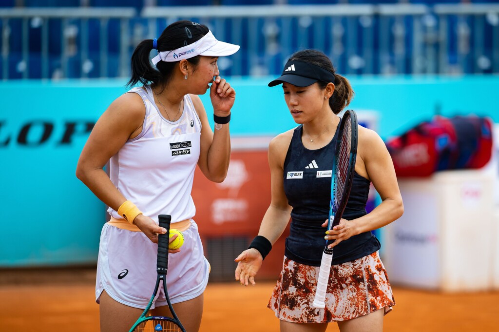 Doubles Pair Disqualified From French Open After Ball Hits Ball Girl