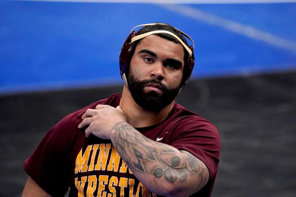 Tokyo Gold Medalist Steveson Balancing Olympic Hopes With Wwe