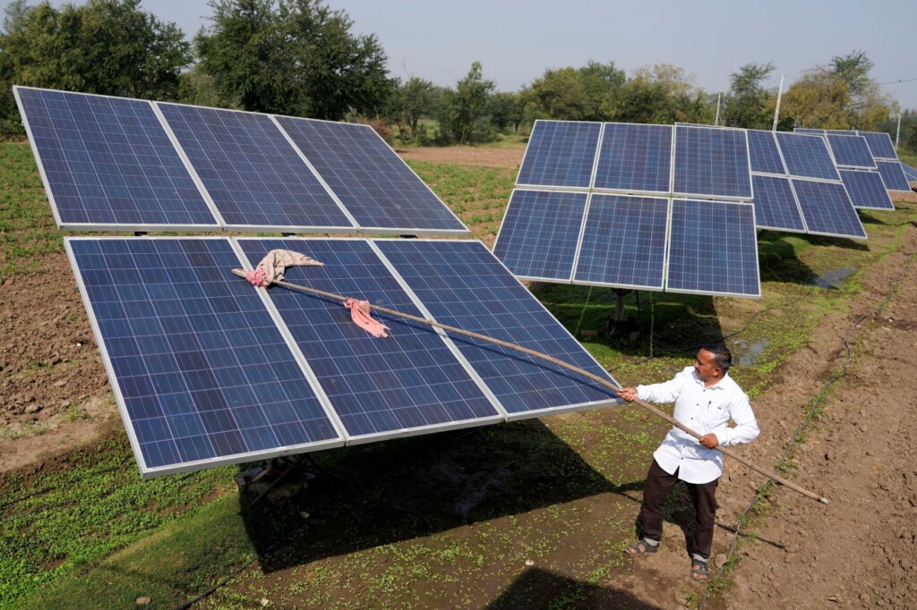 India Pauses Plans To Add New Coal Plants For Five Years, Bets On Renewables, Batteries