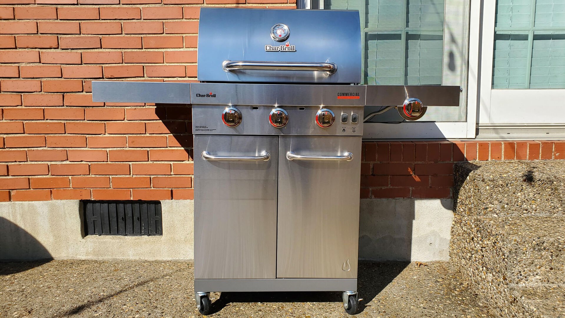 <p>The Char-Broil Commercial 3-Burner is the best midrange model. (Handout/TNS)</p>