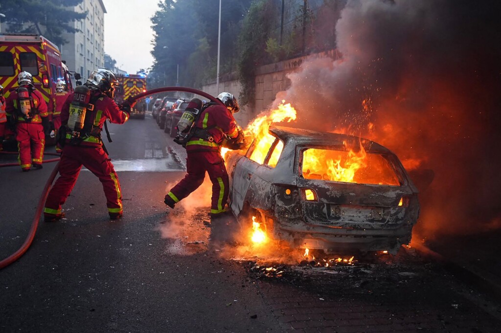 Protests Flare Near Paris After 17 Year Old Shot Dead During Police Traffic Stop