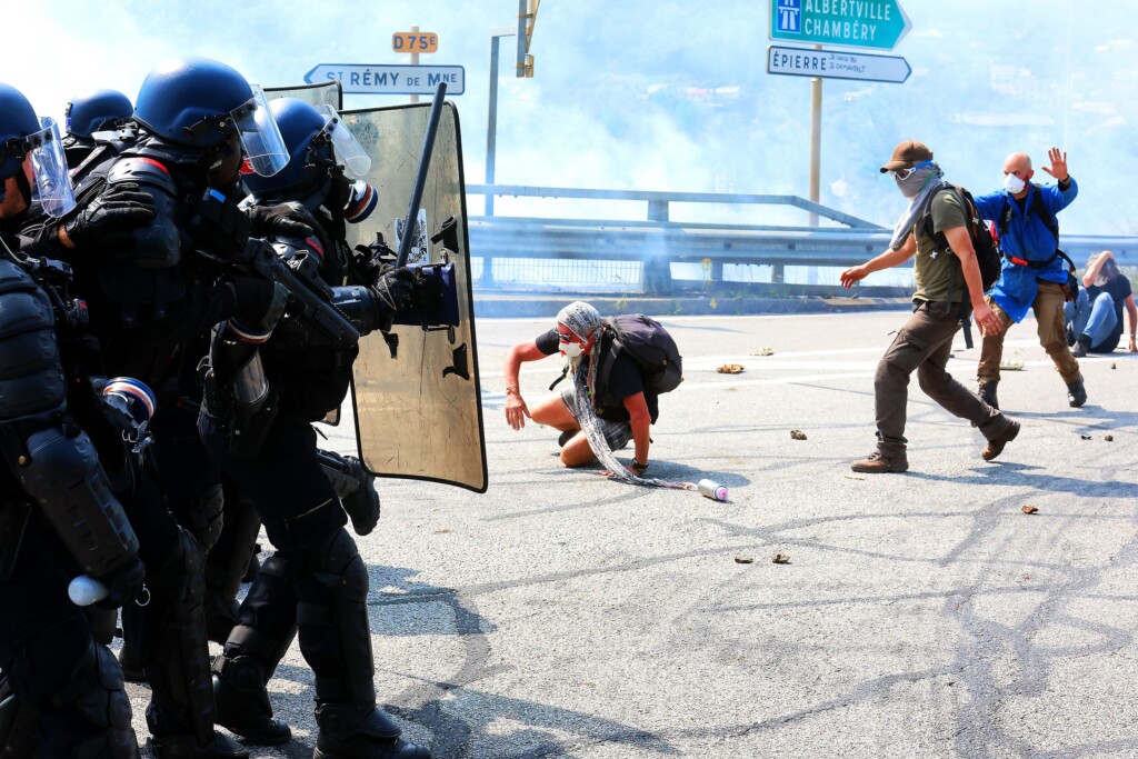 Police And Protesters Injured In Clashes At French Italian Tunnel Site