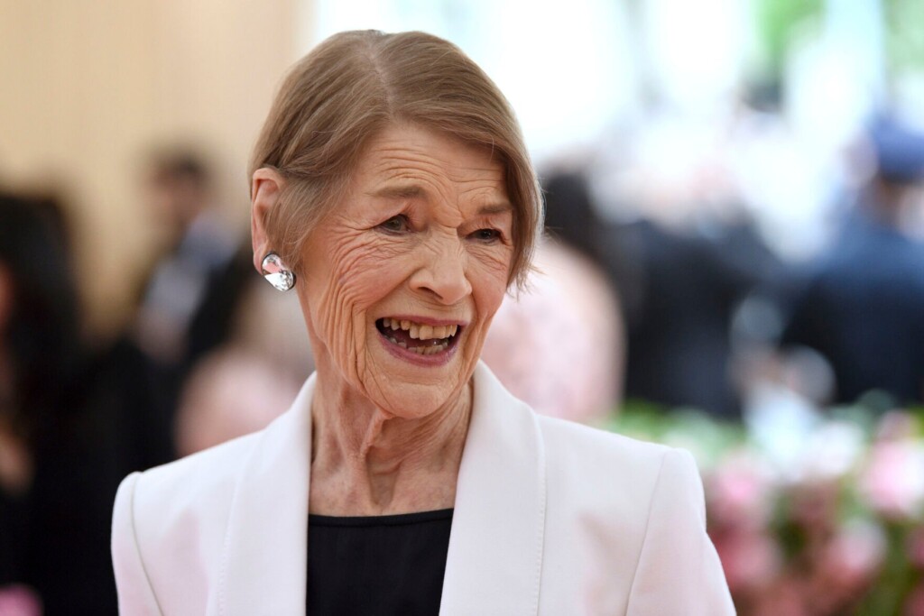 Two Time Oscar Winner Glenda Jackson, Who Mixed Acting With Politics, Dies At 87