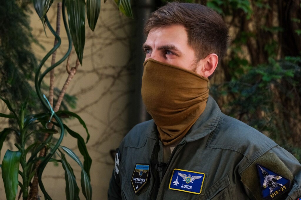 ‘we Can’t Do Anything:’ Ukrainian Pilots Plead For F 16s As They Struggle To Contain Russian Aviation
