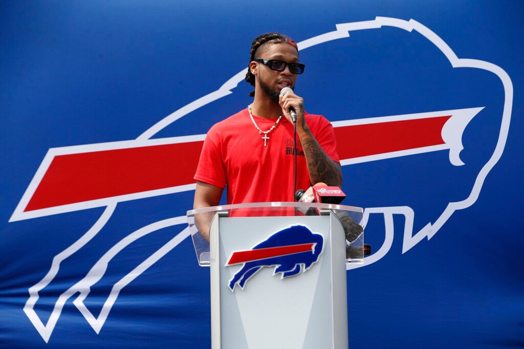 Wearing A Helmet, Damar Hamlin Participates In Full Buffalo Bills Practice
