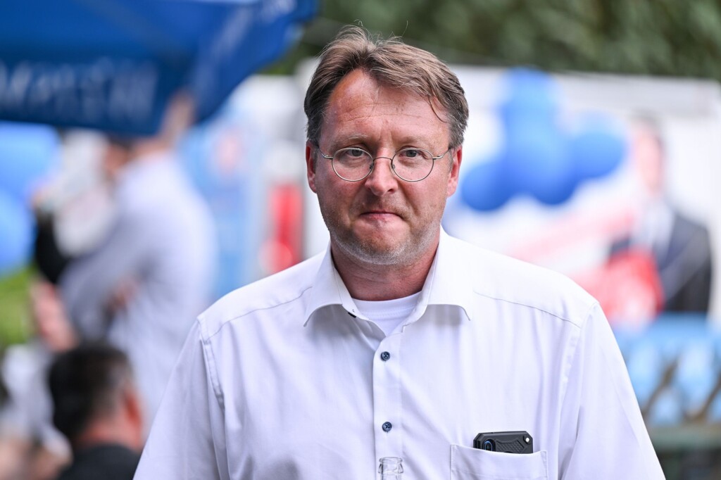 German Voters Elect Far Right Afd Candidate To Lead District For The First Time