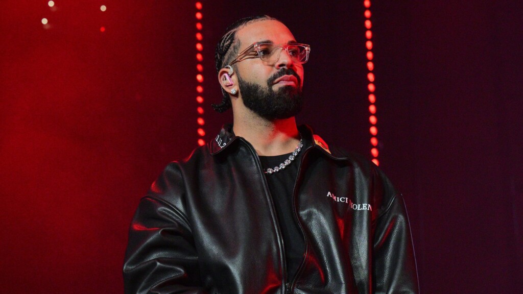 Drake Is Yet Another Artist Targeted By A Flying Object On Stage During A Concert