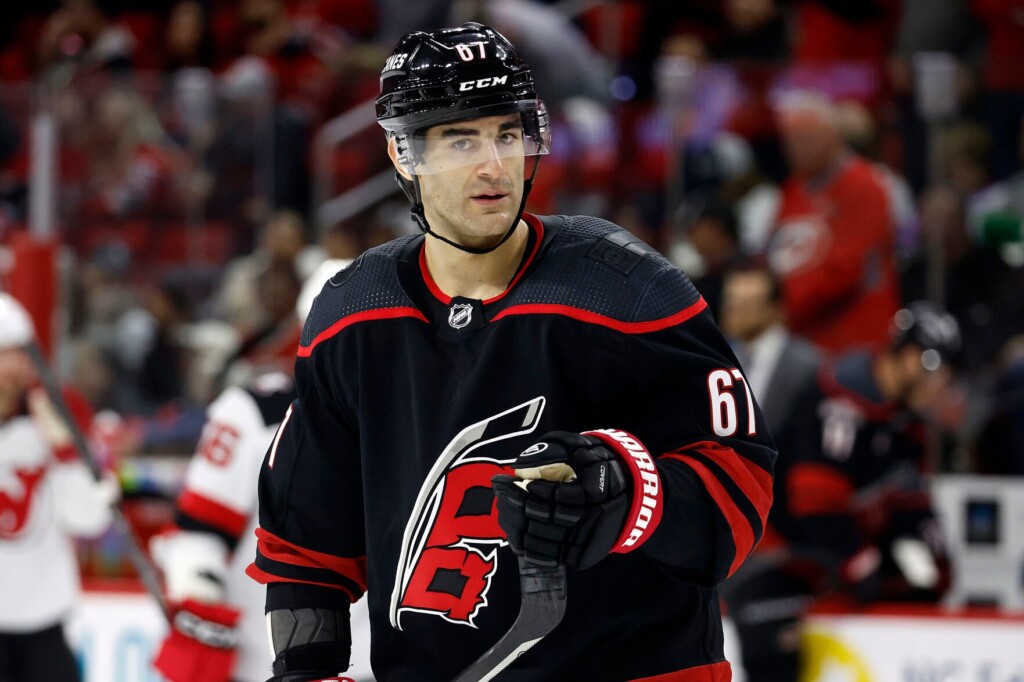 Short Contracts And Bonus Money Prove To Be Popular In Nhl Free Agency This Year