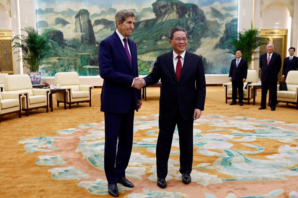 Xi Says China Will Follow Its Own Carbon Reduction Path As Us Climate Envoy Kerry Meets Top Officials In Beijing