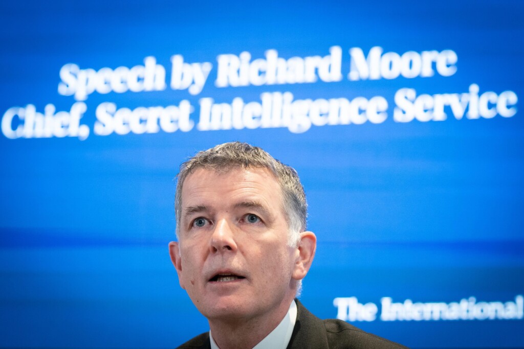 Mi6 Chief Makes Open Plea To Russians To Spy For Uk