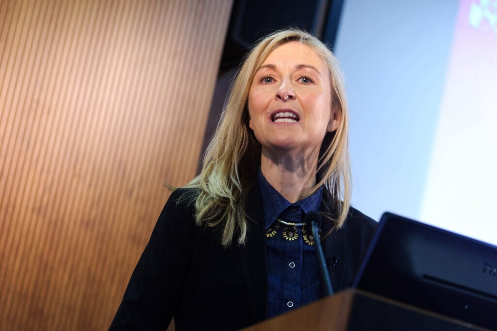 Former Top Uk Tv Host Fiona Phillips Reveals Alzheimer’s Diagnosis At 61