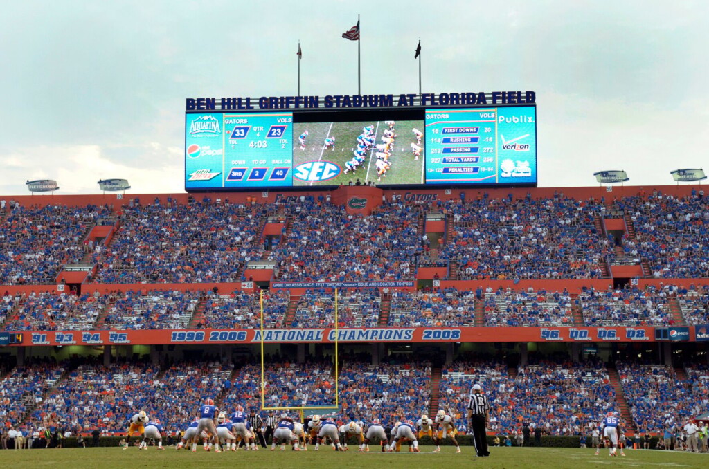 Florida Takes 1st Public Step Toward Swamp Renovation