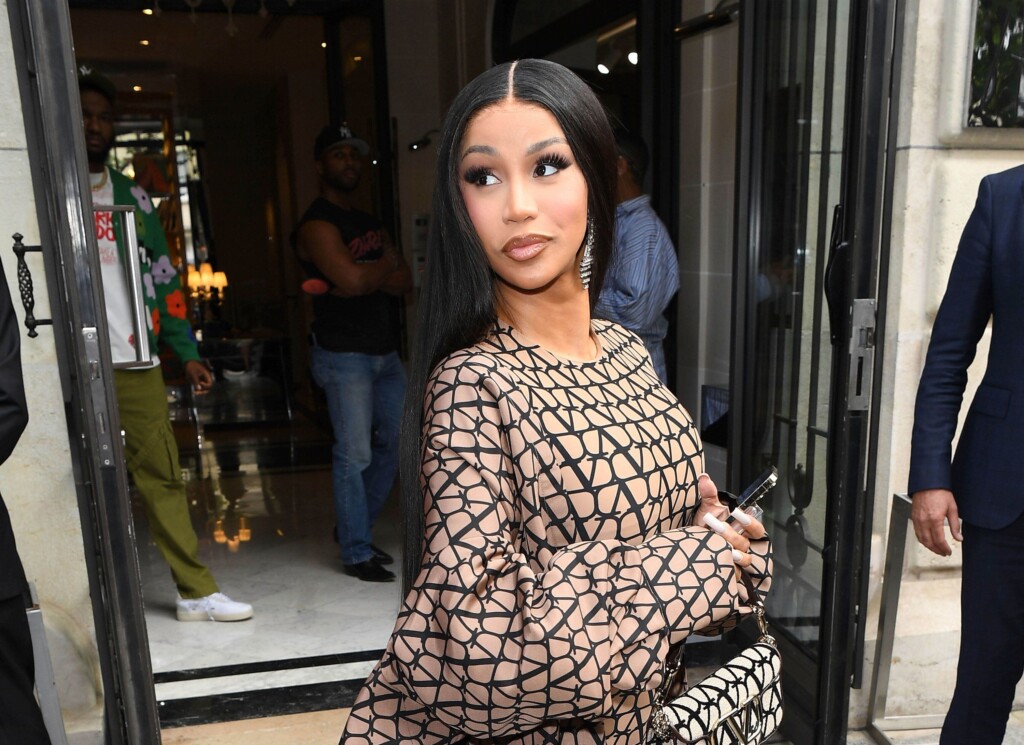 Cardi B Will Not Be Charged Related To Microphone Throwing Incident, Police Say
