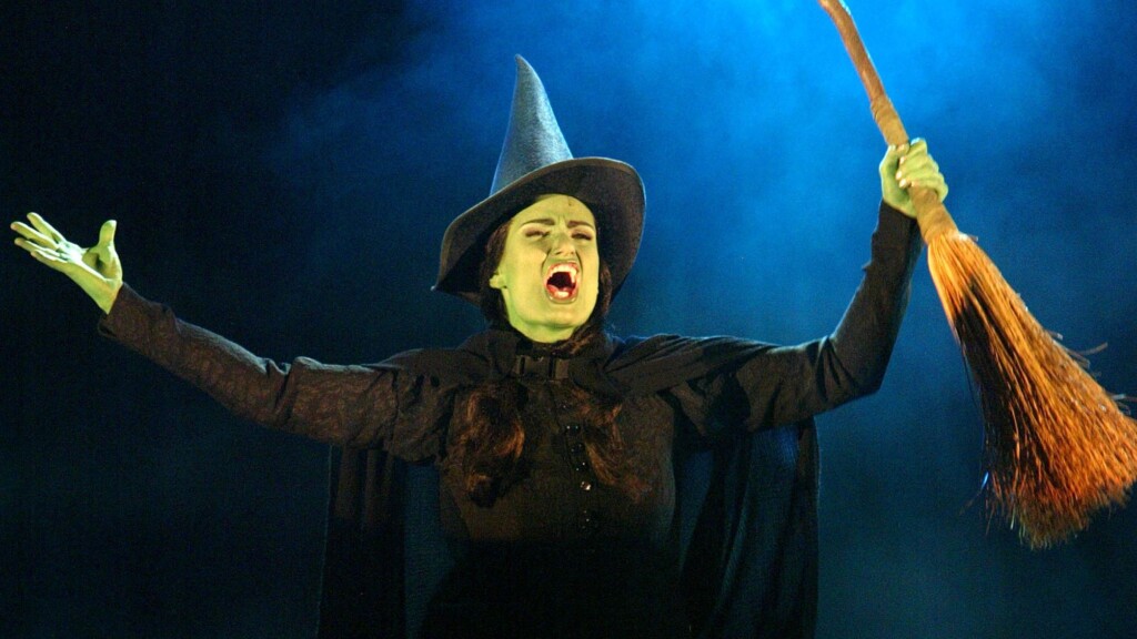 Idina Menzel Jokes She’s ‘in Therapy’ To Deal With ‘wicked’ Turning 20