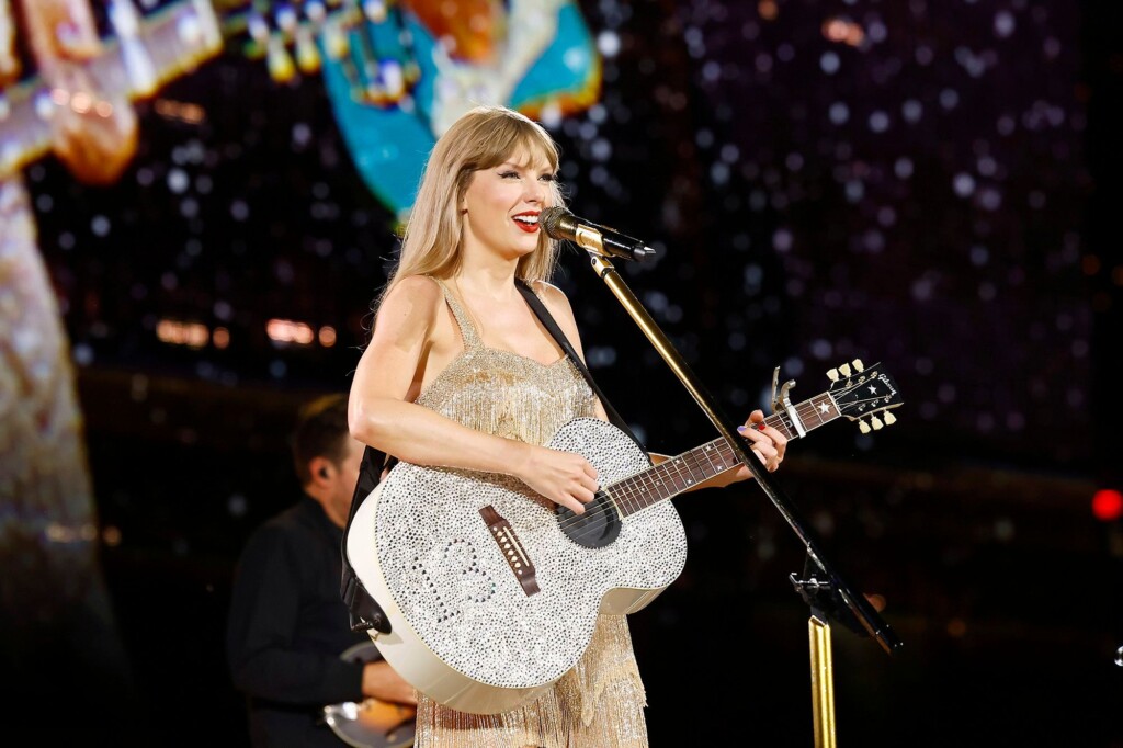 Taylor Swift Shares Sweet Moment With Kobe Bryant’s Daughter