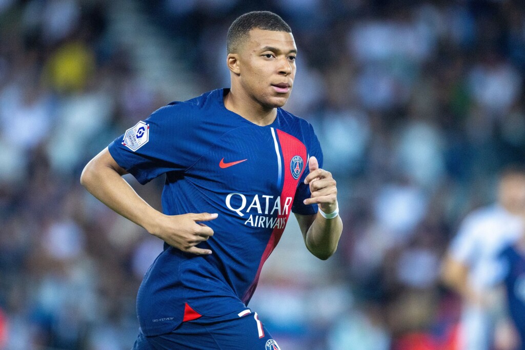 Kylian Mbappé Reinstated Into Psg’s First Team Squad After ‘positive Talks’ With The Club