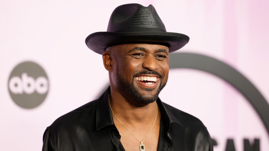 ‘let’s Make A Deal’ Host Wayne Brady Says He Is Pansexual